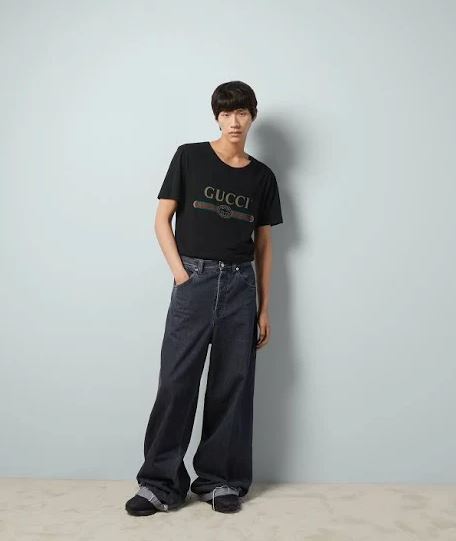 Gucci Tee Short Sleev Tee shirt cotton crew neck Soft, breathable  with a classic fit. Perfect for everyday wear, layering, or lounging in comfort and style Black - Large