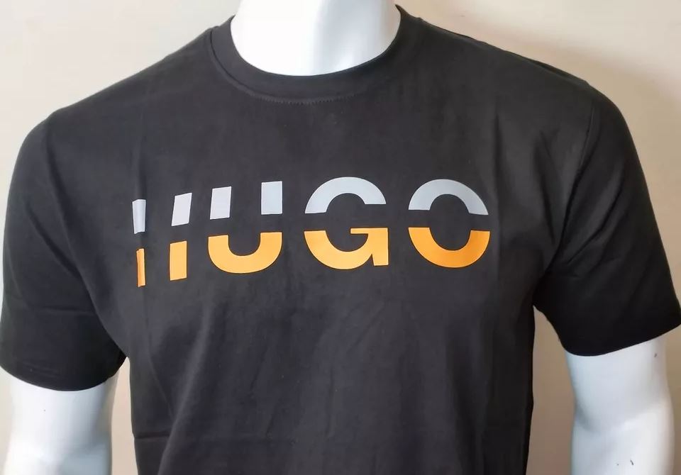 Hugo Boss Men's Cotton T-Shirt – Classic Crew Neck, Short Sleeve, Soft & Breathable Everyday Tee for Casual Style & Comfort